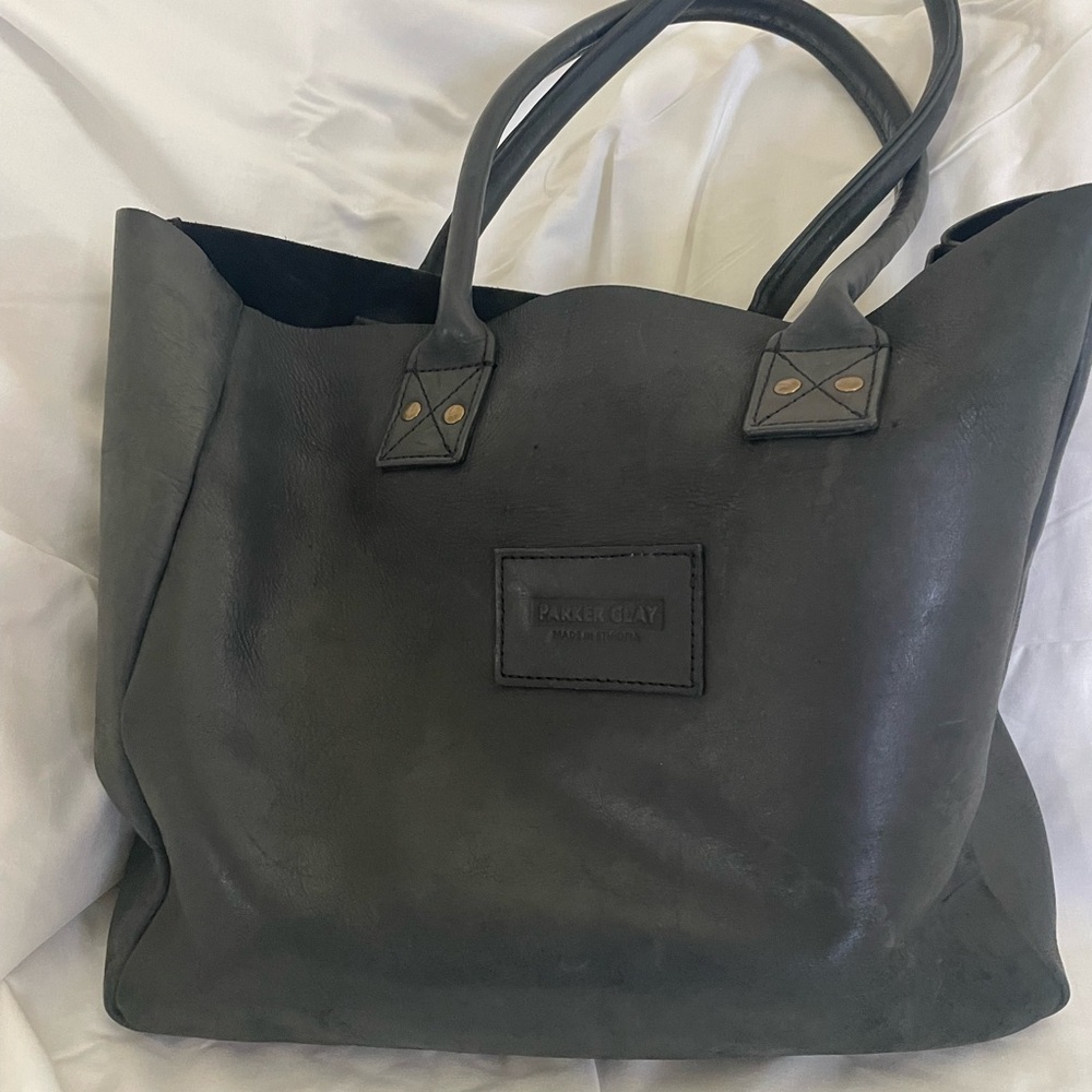 Black smooth leather large tote Parker Clay